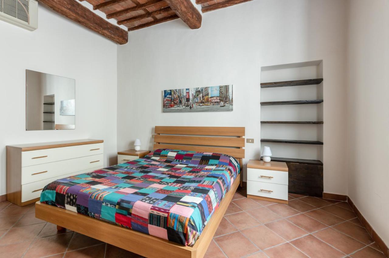 Lucca - Piazza Dell'Anfiteatro Central Apartment! Exterior photo