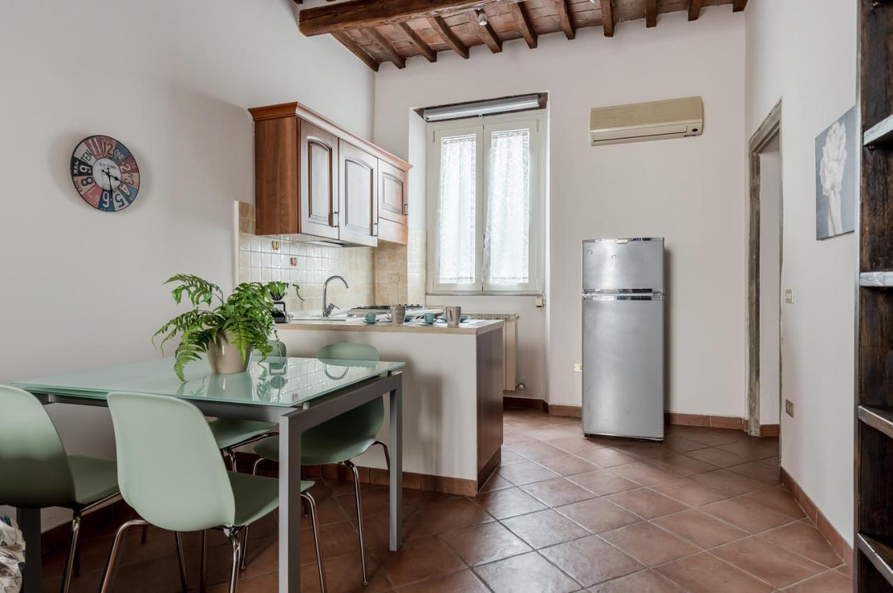 Lucca - Piazza Dell'Anfiteatro Central Apartment! Exterior photo